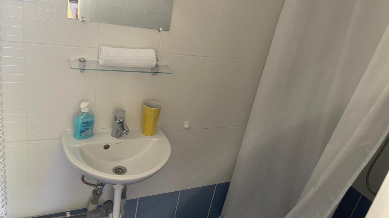 Szin-Haz Apartman (Adults Only) Lägenhet Gyula Exteriör bild